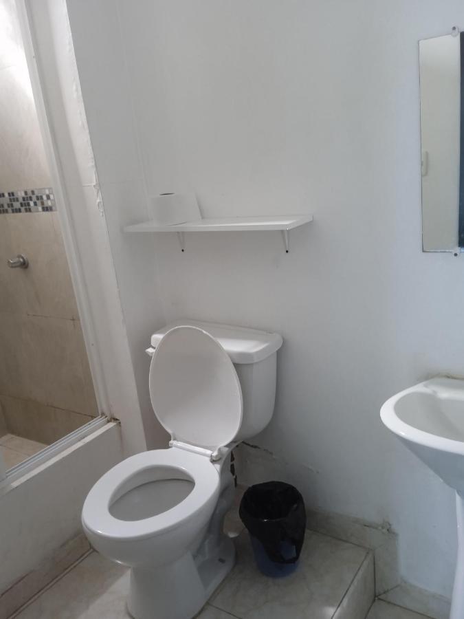 Hostal Playa Imperial Манта Екстер'єр фото